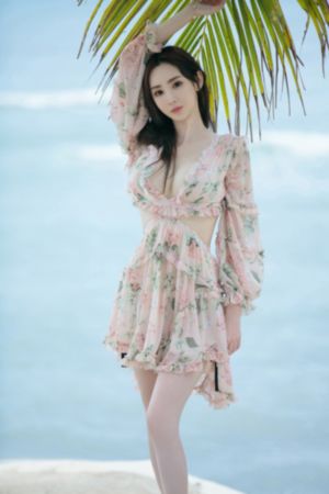 国产乱人伦偷精品视频免费观看_完整视频大全